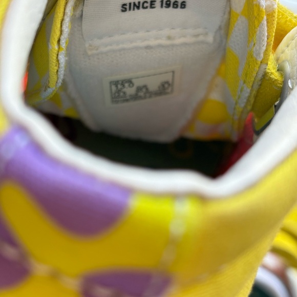 Vans SpongeBob X Kids Sk8 Low-Top Sneakers with Velcro Straps - Picture 4 of 9